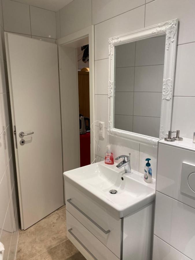 Hotel Waldhorn Stuttgart Ngoại thất bức ảnh
